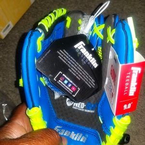 NWT Franklin teeball glove 9.0 youth